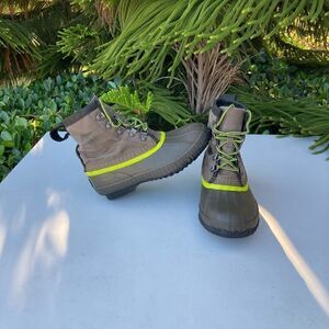 Sorel Cheyanne Waterproof Duck Boots Boys Size: 3
